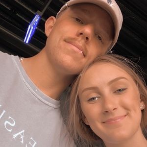 Meet your Posher, Skylar